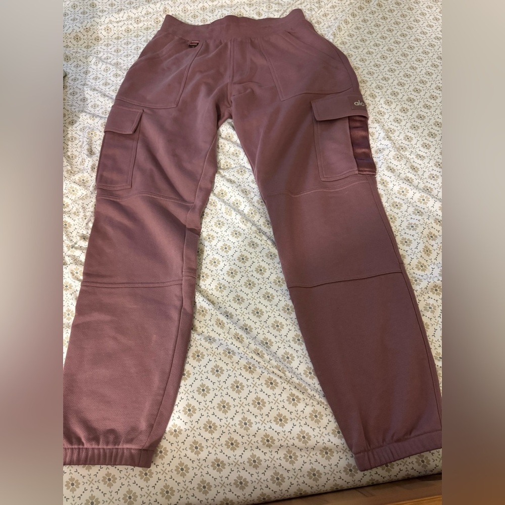 ALO Yoga Dusty Rose Jogger Pants